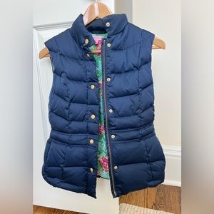 FINAL PR Lilly Pulitzer navy vest zipper +snap size S Lilly floral print inside